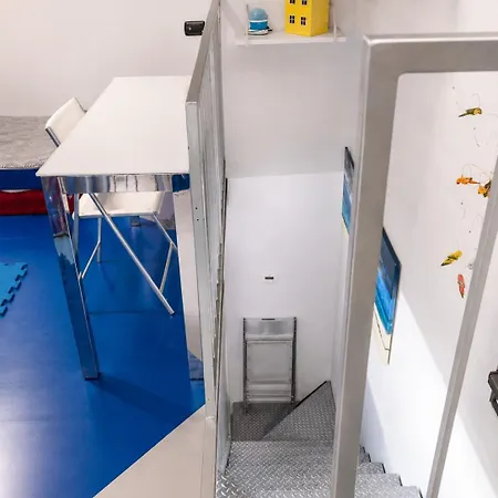 アパート Creative Cozy Loft Navigli Tortona For Family ミラノ